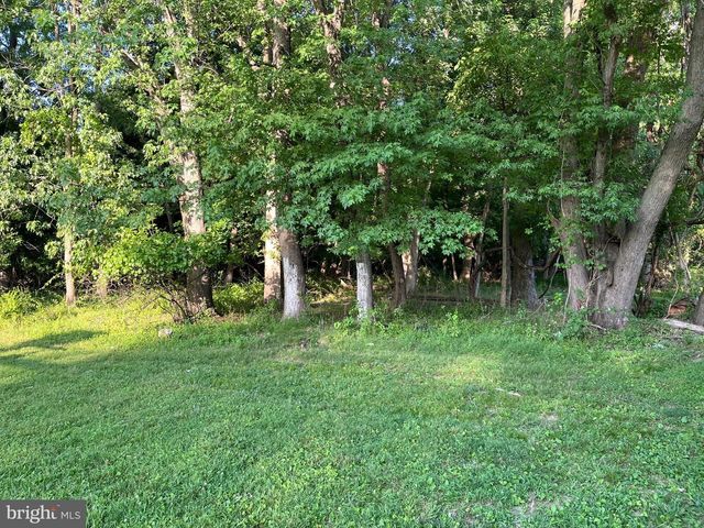1837 LARKIN RD, Upper Chichester, PA 19061