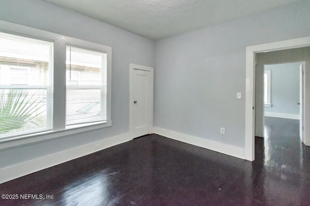 29 21 Street W, Jacksonville, FL 32206