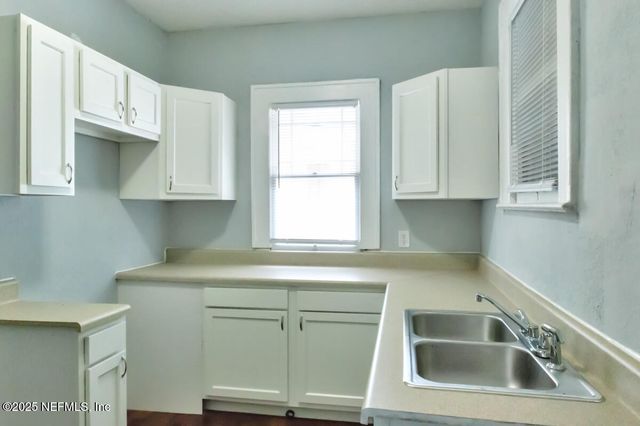 29 21 Street W, Jacksonville, FL 32206