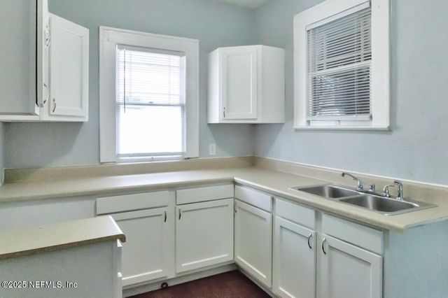 29 21 Street W, Jacksonville, FL 32206