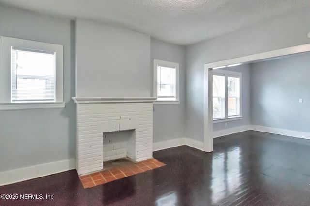 29 21 Street W, Jacksonville, FL 32206