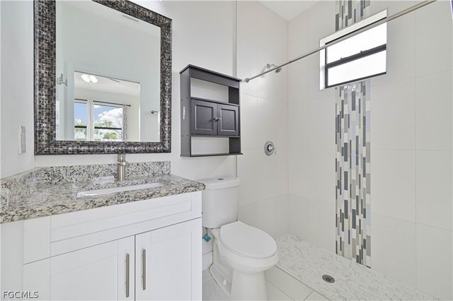 1102 NE 16th PL, Cape Coral, FL 33909