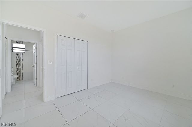 1102 NE 16th PL, Cape Coral, FL 33909