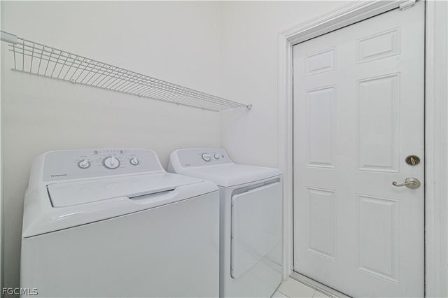 1102 NE 16th PL, Cape Coral, FL 33909