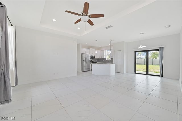 1102 NE 16th PL, Cape Coral, FL 33909