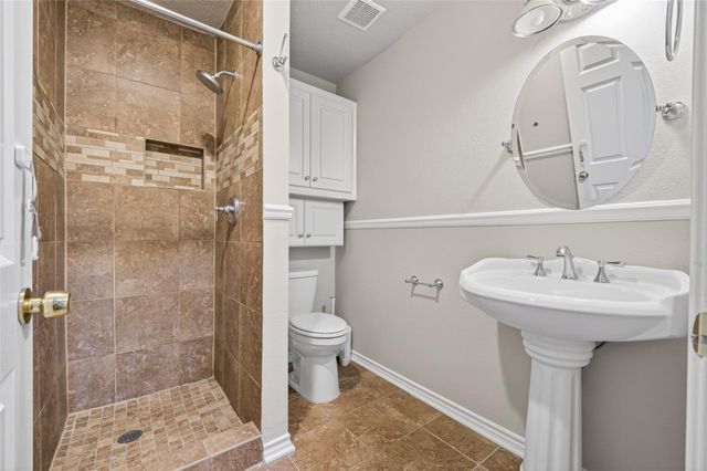 1007 W Cedar River Road, Conroe, TX 77316