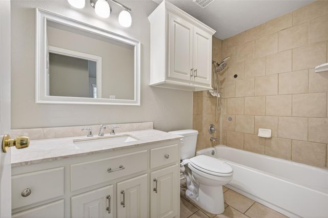 1007 W Cedar River Road, Conroe, TX 77316