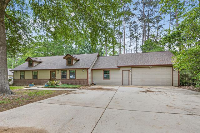1007 W Cedar River Road, Conroe, TX 77316