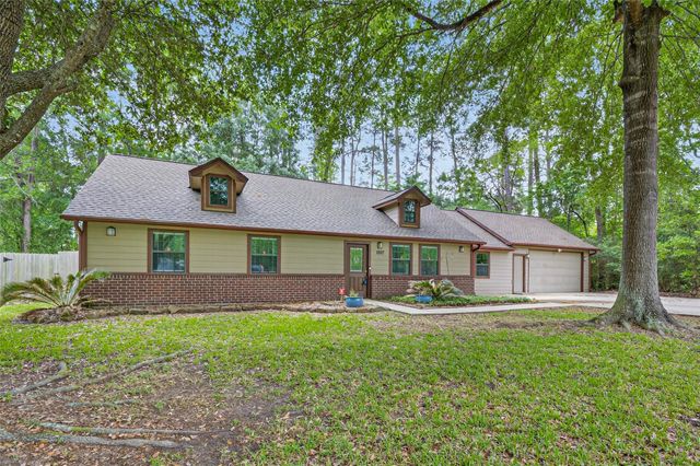 1007 W Cedar River Road, Conroe, TX 77316