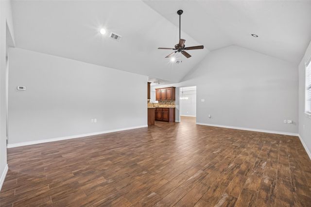 1007 W Cedar River Road, Conroe, TX 77316