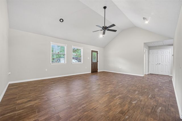 1007 W Cedar River Road, Conroe, TX 77316