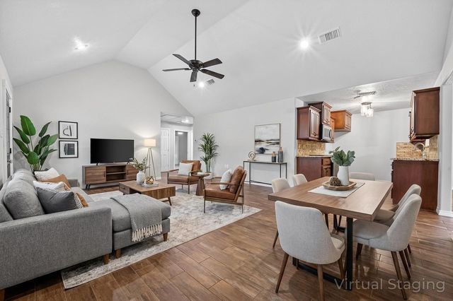 1007 W Cedar River Road, Conroe, TX 77316