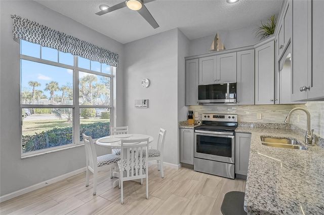 479 CATALINA ISLES CIRCLE 1, Venice, FL 34292