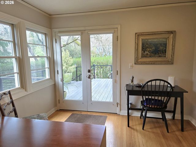 8175 Sw FAIRWAY Dr, Portland, OR 97225