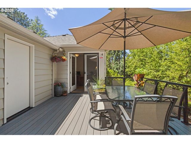 8175 Sw FAIRWAY Dr, Portland, OR 97225