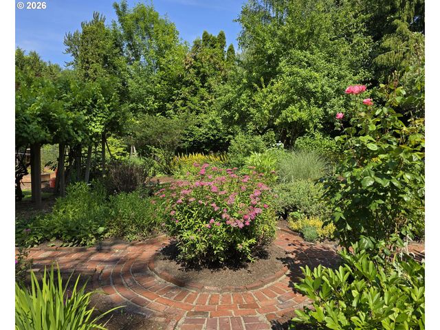 8175 Sw FAIRWAY Dr, Portland, OR 97225