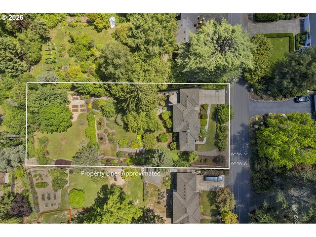 8175 Sw FAIRWAY Dr, Portland, OR 97225