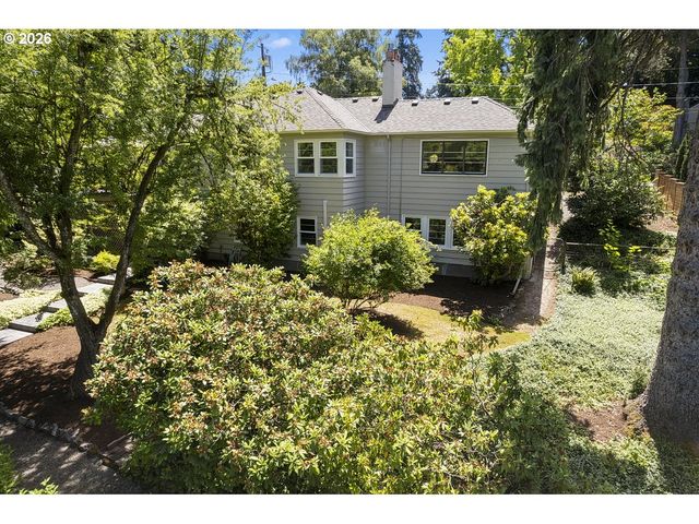 8175 Sw FAIRWAY Dr, Portland, OR 97225