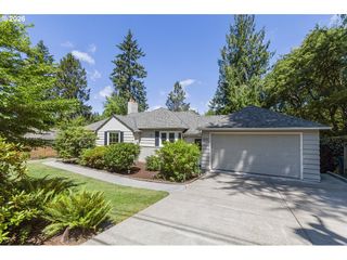 8175 Sw FAIRWAY Dr, Portland, OR 97225