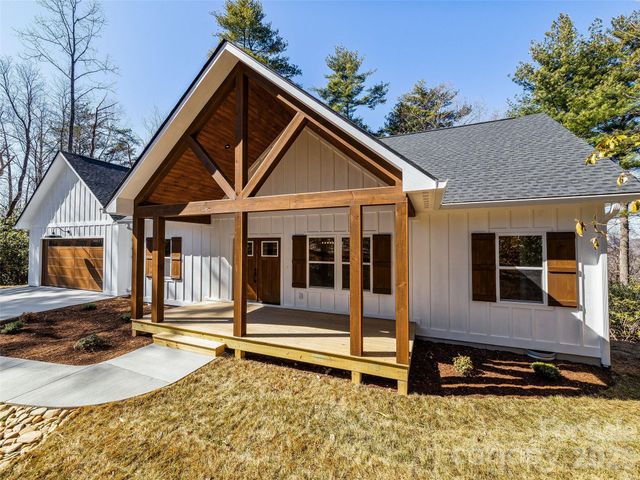 177 Shadow Run Road, Hendersonville, NC 28792