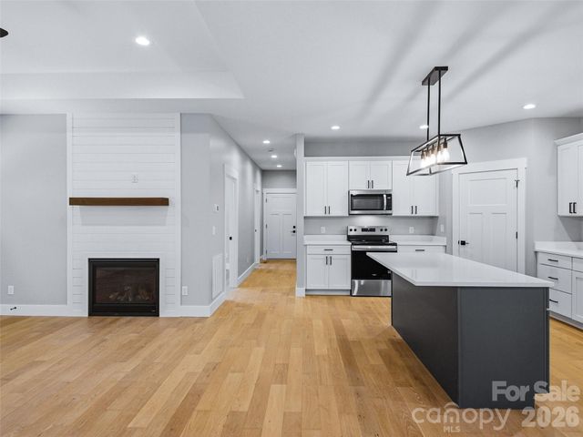 177 Shadow Run Road, Hendersonville, NC 28792