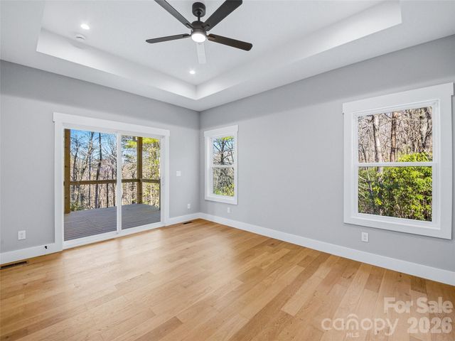 177 Shadow Run Road, Hendersonville, NC 28792