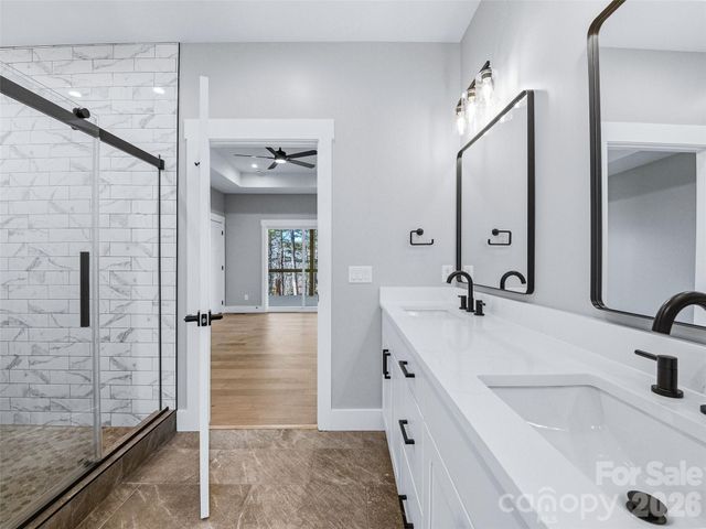 177 Shadow Run Road, Hendersonville, NC 28792