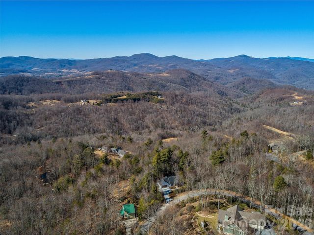 177 Shadow Run Road, Hendersonville, NC 28792