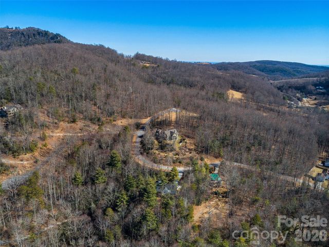 177 Shadow Run Road, Hendersonville, NC 28792
