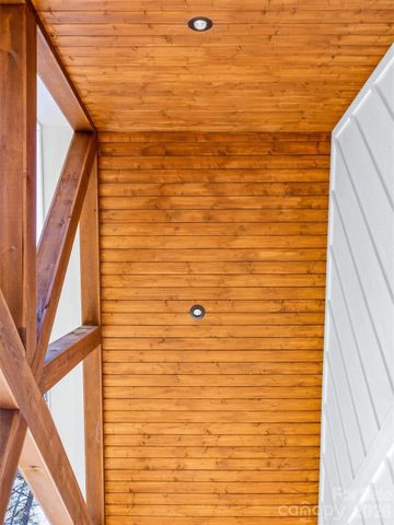 177 Shadow Run Road, Hendersonville, NC 28792