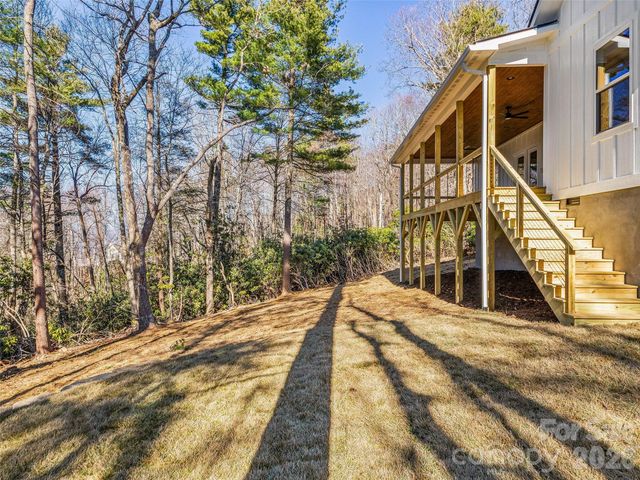 177 Shadow Run Road, Hendersonville, NC 28792