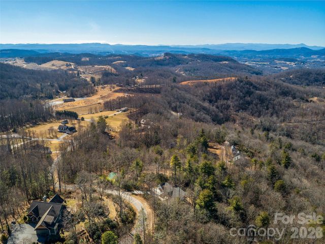 177 Shadow Run Road, Hendersonville, NC 28792