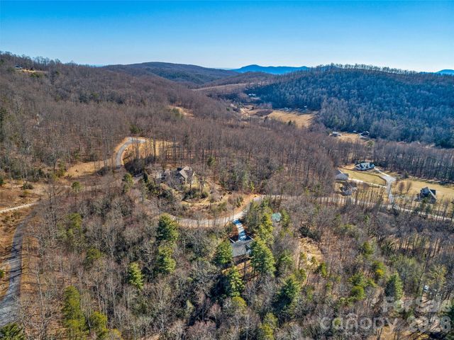 177 Shadow Run Road, Hendersonville, NC 28792