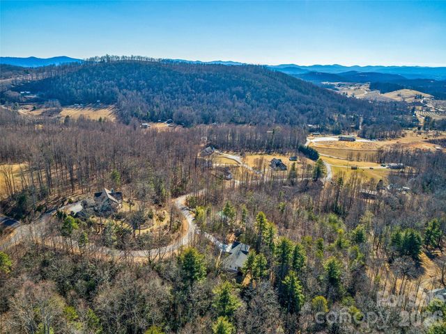 177 Shadow Run Road, Hendersonville, NC 28792