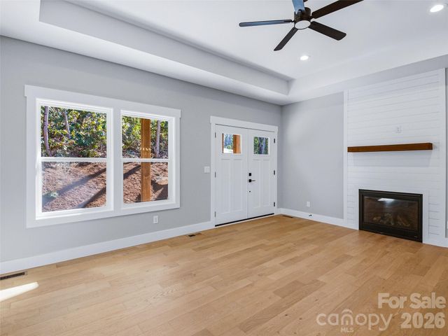 177 Shadow Run Road, Hendersonville, NC 28792