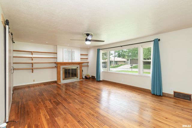 1821 E SHADY OAK Drive, Peoria, IL 61614
