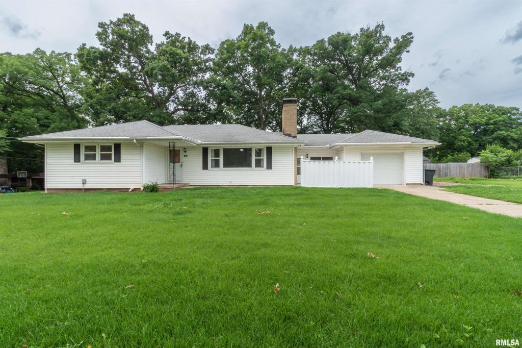 1821 E SHADY OAK Drive, Peoria, IL 61614