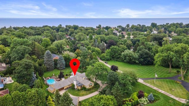 440 Cross Creek ROAD, Racine, WI 53402
