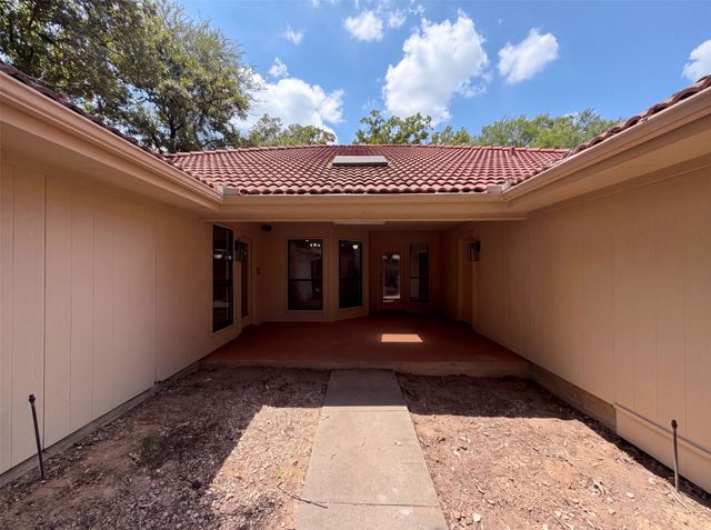 9 Muirfield Court, Trophy Club, TX 76262