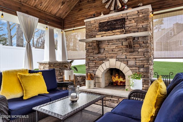 2 Cranmoor Drive, Toms River, NJ 08753