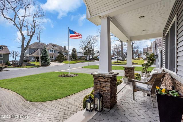 2 Cranmoor Drive, Toms River, NJ 08753