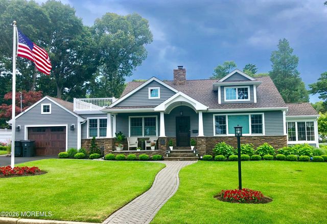 2 Cranmoor Drive, Toms River, NJ 08753