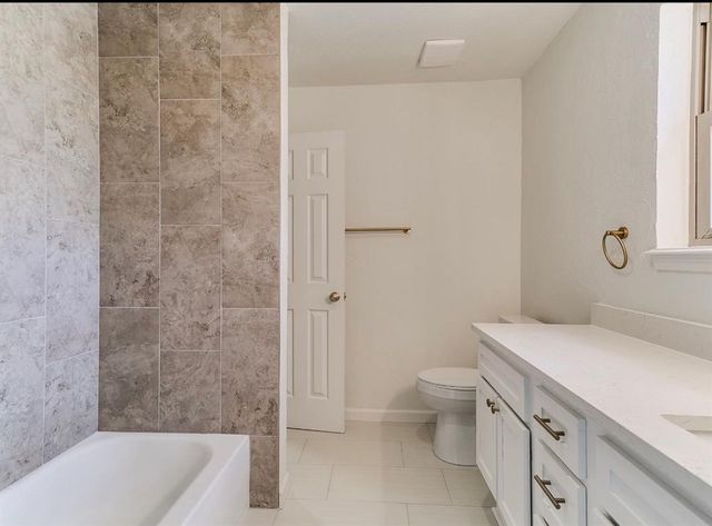 407 E Cedar Street, Tuttle, OK 73089