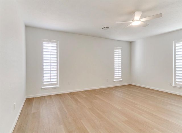 407 E Cedar Street, Tuttle, OK 73089