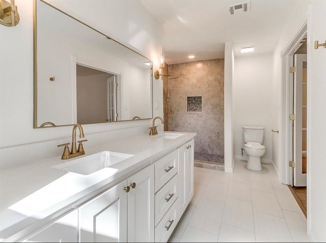 407 E Cedar Street, Tuttle, OK 73089