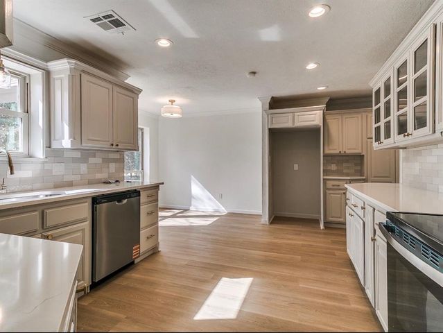 407 E Cedar Street, Tuttle, OK 73089