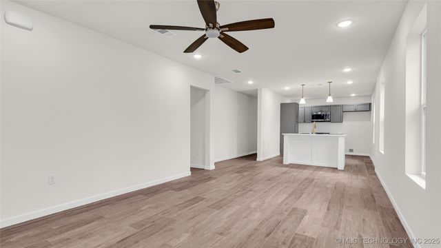 2615 N Rancho Lane, Ardmore, OK 73401