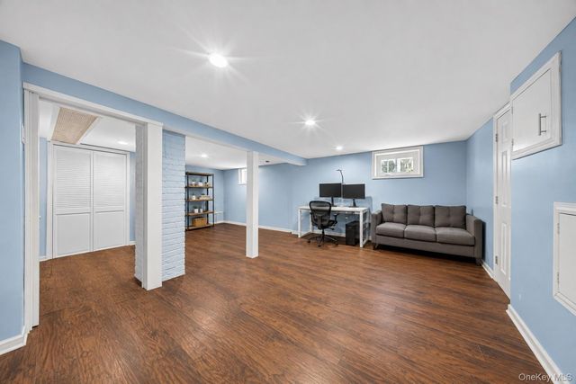224-20 92nd Avenue, Queens Village, NY 11428