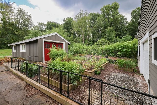 5840 Pierson Road, Manlius, NY 13066
