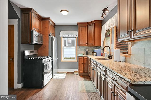 464 W MARKET ST, Hellam, PA 17406